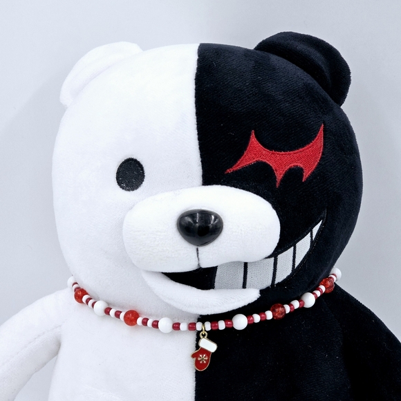 Handmade Christmas Beaded Choker Necklace Seed Crackle Bead Acrylic Mitten Charm - Picture 3 of 3